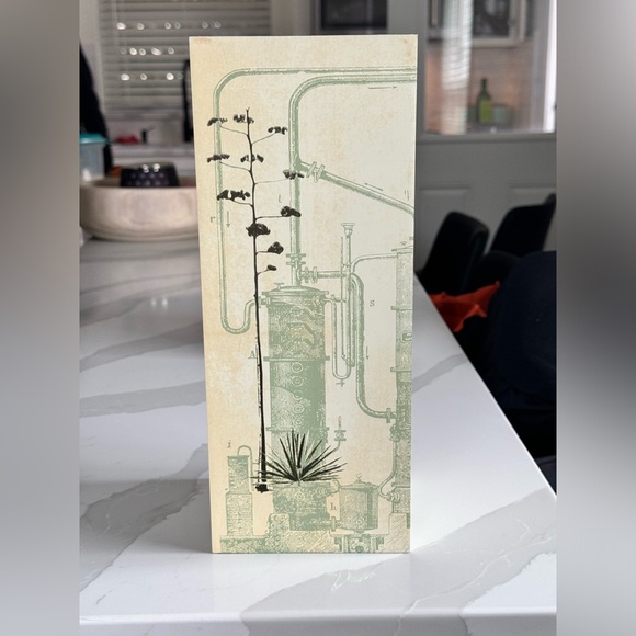 Jose Cuervo Tequila Reserva De Familia Box 2018 Melanie Smith - Picture 6 of 7